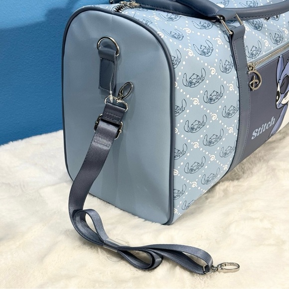 *NEW* Stitch Weekender/Overnight/Duffle Bag;  Backpack and Crossbody - Picture 5 of 12